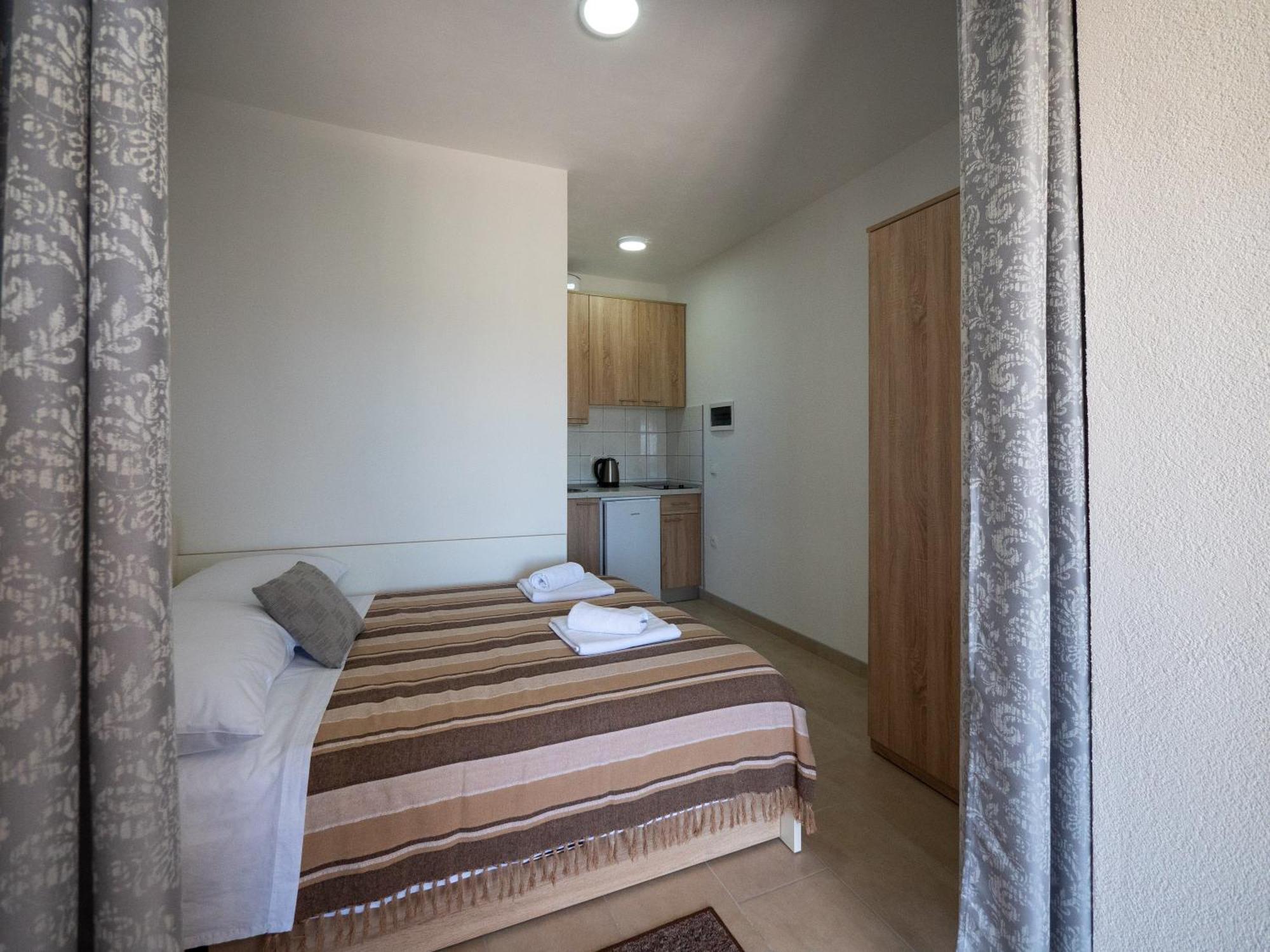 Apartments Tri Mora Razanac Phòng bức ảnh